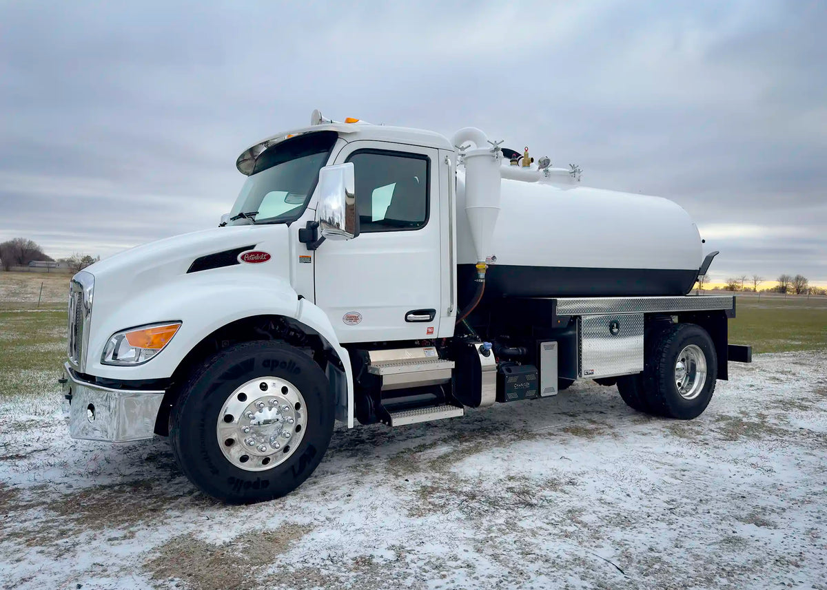 Choosing the Right Chassis for a Vacuum Truck