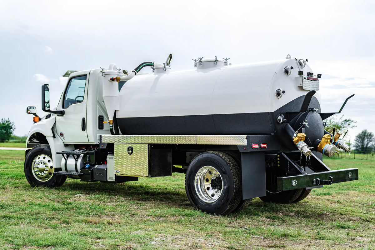 2026 International MV-607 | 1900 Gal. Carbon Steel Vacuum Truck